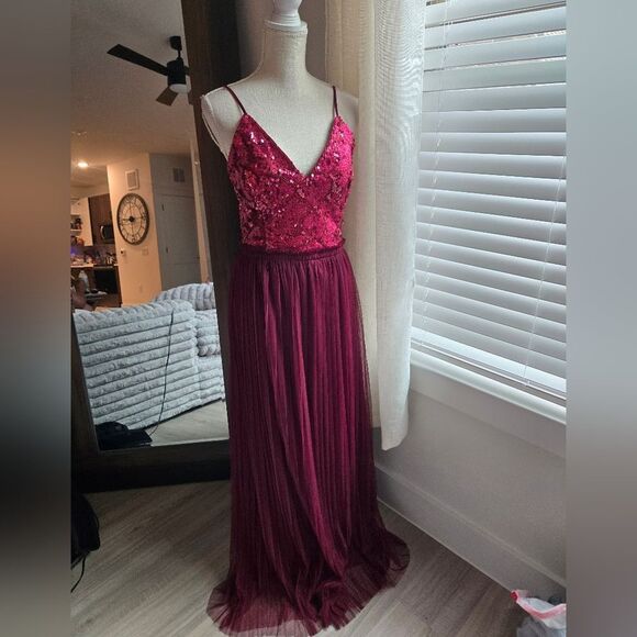 Soieblu Sequins and Tulle Backless Long Gown Size Large - Picture 4 of 9